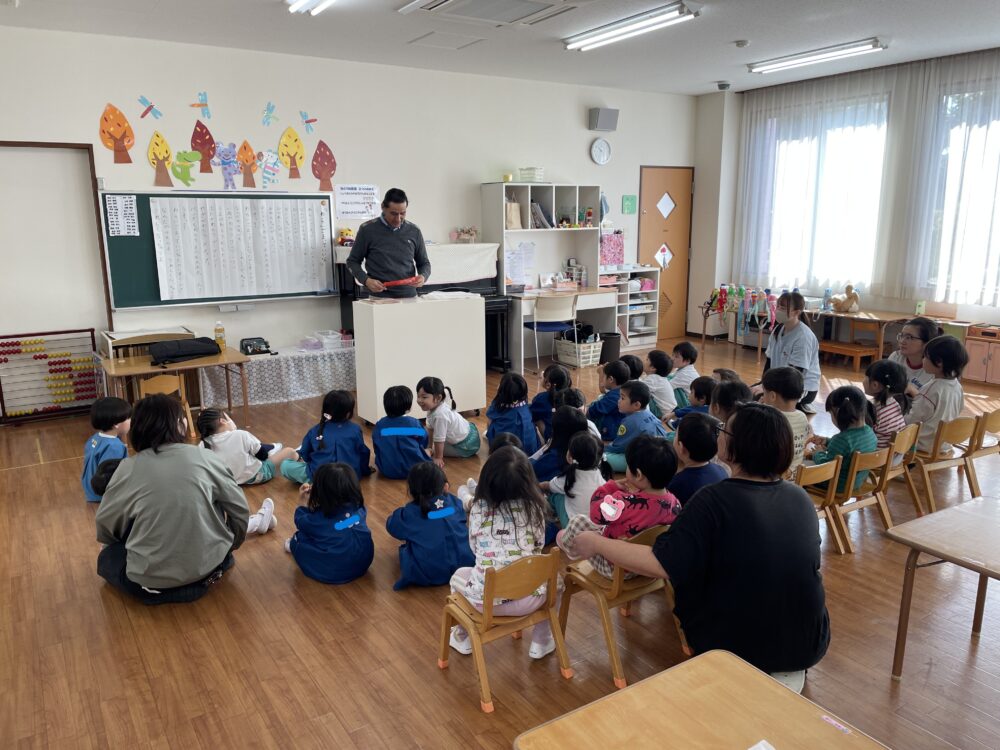 いちご組、きらら・ひよこ組　英語教室