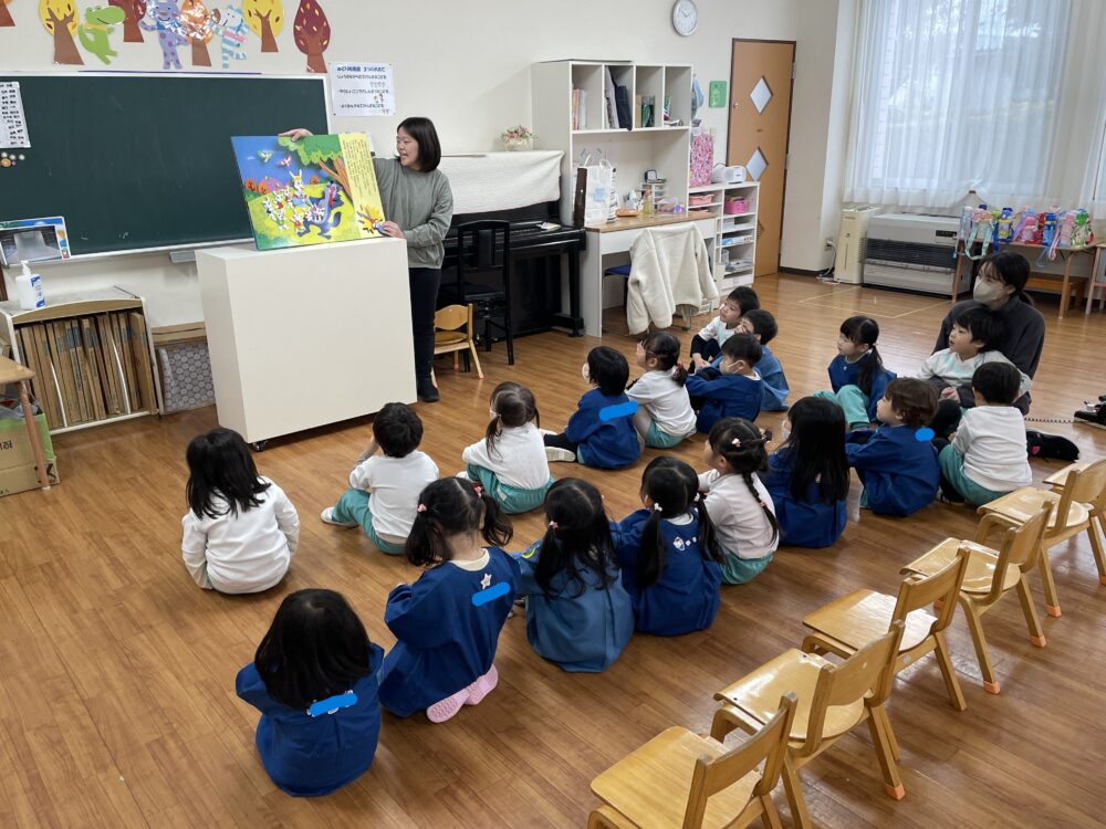 いちご組，きらら・ひよこ組　英語教室