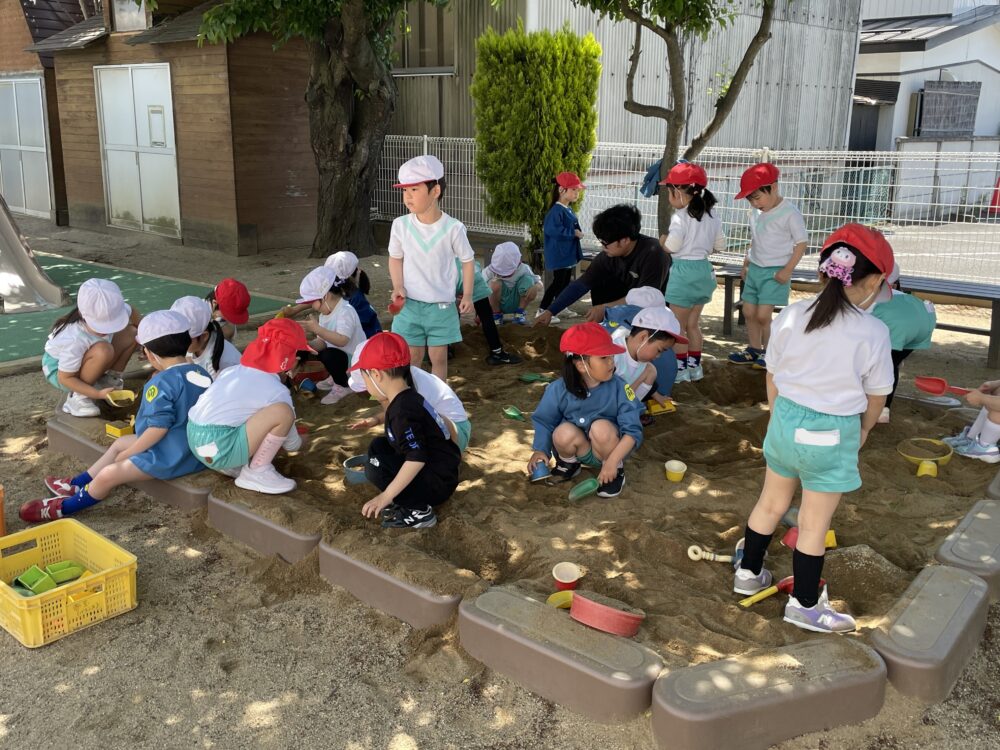 ゆり組、さくら組　外遊び