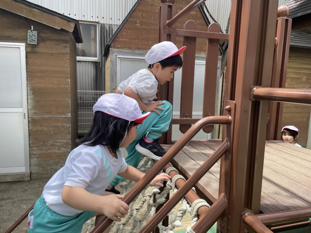 ゆり組　外遊び