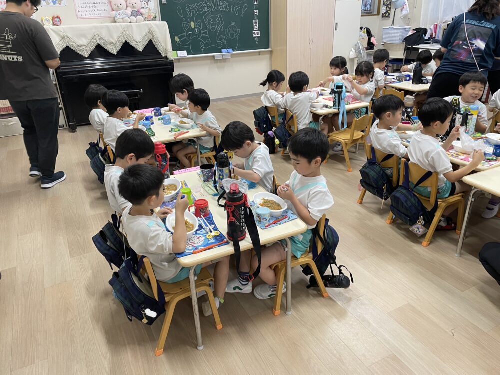 お泊り保育２　明るい表情です