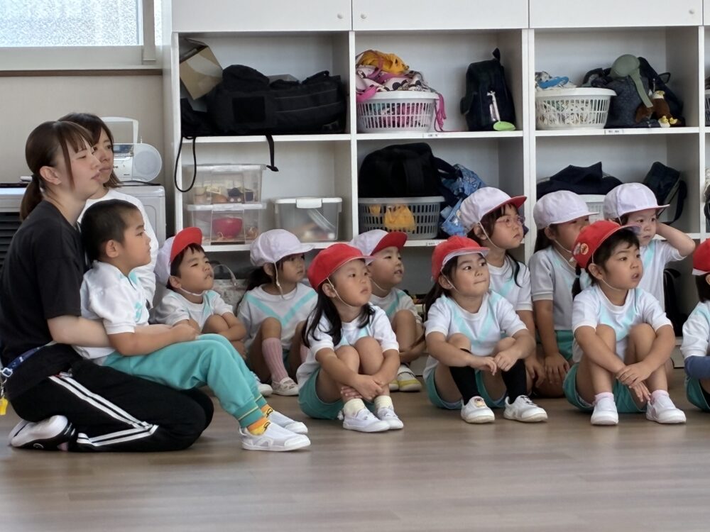 マーチング見学（全園児）